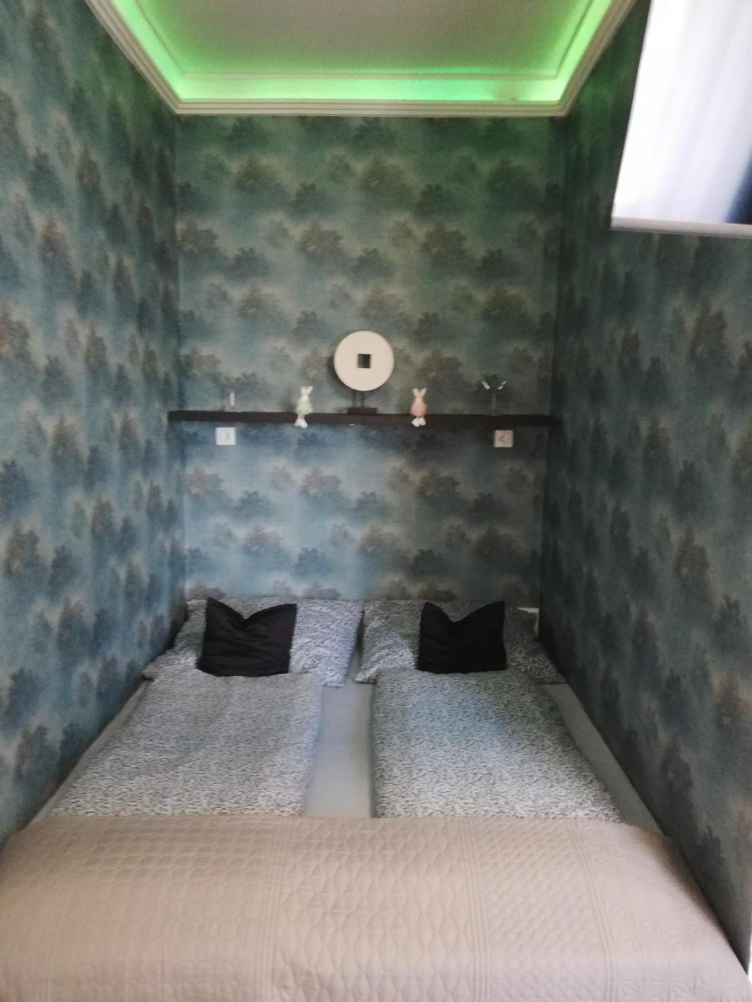 Viktoria Studioapartman ジュール エクステリア 写真